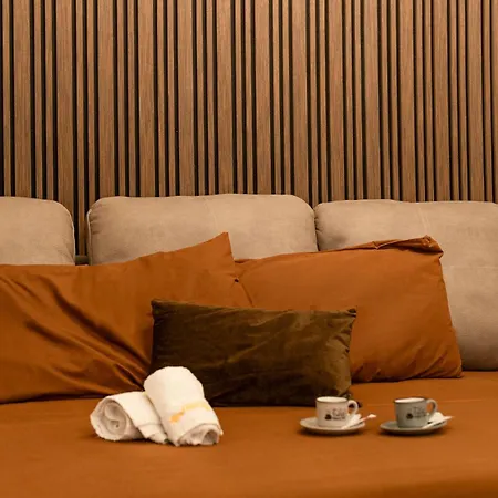 Dimora Margo - Elegant Historic Escape Apartment *