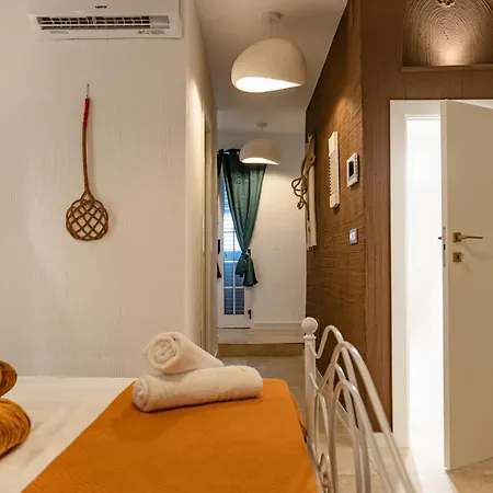 Dimora Margò - Elegant Historic Escape * Mola di Bari